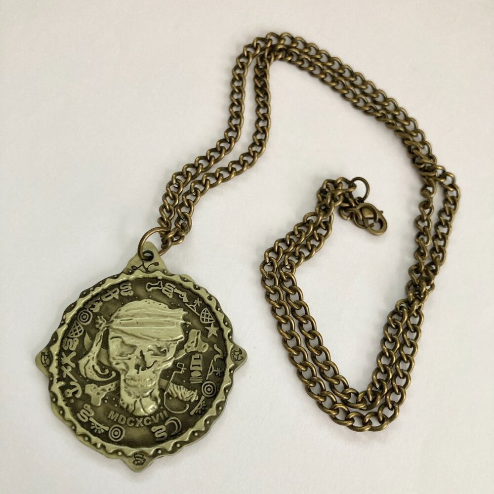 Disney Gold Pirate League Skull Medallion Vintage Necklace - Picture 5 of 9